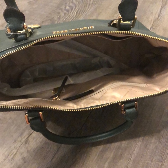 🎉🌟Host Pick🎉🌟Michael Kors Ciara Satchel - Picture 4 of 6